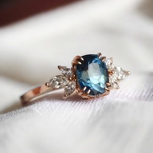 Vintage Dark Blue Zircon Ring Simple Elegant Alloy Ring Trendy